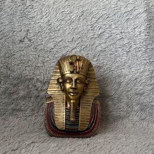 Gold colored Pharaoh Decor